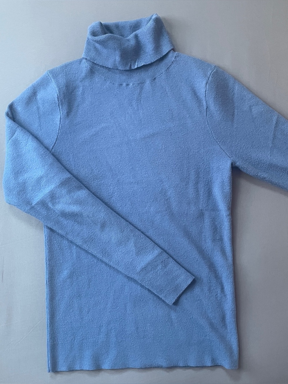 NWOT Zeagoo Dusty Blue Slim Fit Turtleneck Sweater Top - Size Medium